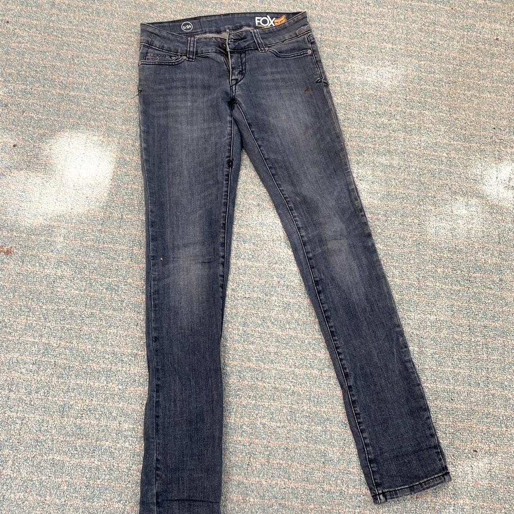 Lightly Used Fox Hescher Skinny Mid Rise Skinny Jeans